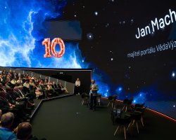 oslava v Planetariu